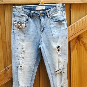 🌻Bejeweled Distressed Skinny Jeans